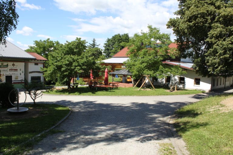 Waldgasthof Hart Freizeitanlage mit Spielplatz